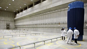 Zwischen Lager und Politikum