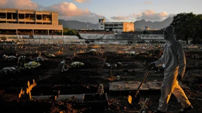 Totengräber arbeiten im Akkord