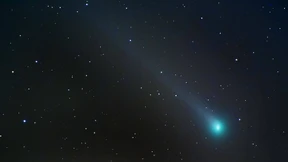 Komet Lovejoy zieht über den Morgenhimmel