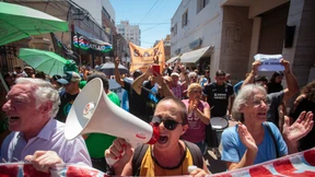 Tausende Argentinier protestieren gegen Reformen des neuen Präsidenten Milei