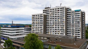 Strengere Regeln in Schulen nach Corona-Ausbruch