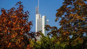 Commerzbank verdient weniger