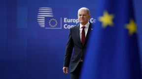 Die demonstrative Geschlossenheit hat Risse