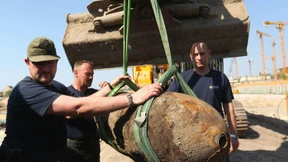 Noch siebzig Jahre aufräumen