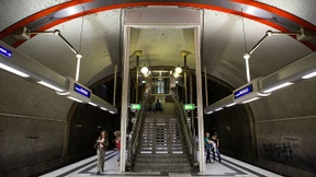 Obdachloser läuft in Offenbacher S-Bahn-Tunnel