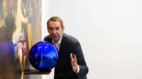 Besucher beschädigt Werk von Jeff Koons