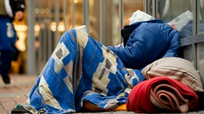 Obdachloser grundlos krankenhausreif geschlagen