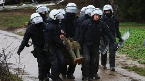 Polizei beginnt mit Räumung