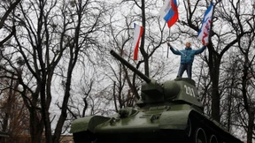 Bewaffnete besetzen kurzzeitig Flughafen von Simferopol
