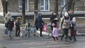 Zivilisten verlassen die Ostukraine