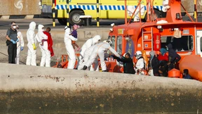 Spaniens Angst vor dem Virus im Schlauchboot