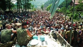 Niederlande tragen Mitschuld am Massaker von Screbrenica