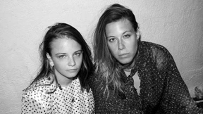 Wie zwei Frauen Gedichte auf die Straße brachten