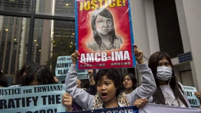 Bedroht, verbrüht und geschlagen