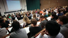 Und wenn Sie nicht erscheinen, dann ...!