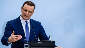 Spahn spricht sich für gründliche Impfstoff-Zulassung aus