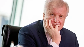 Seehofer gibt Schirmherrschaft für Nachbarschaftspreis ab