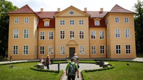 Im neuen Schloss der seltsamen Mirokesen