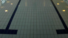 Vergewaltigt im Hallenbad