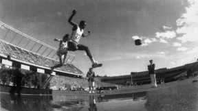 „Ich möchte ein Ticket nach Hause, bitte!“