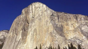 Kletterer erklimmen tausend Meter hohe Bergwand in Rekordzeit