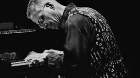 Und er braucht das Publikum