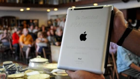 Papst-iPad bringt 30.500 Dollar