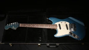 Mehr als eine Million Dollar für Kurt Cobains Gitarre