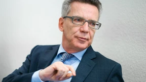 De Maizière ruft Bürger zur Wachsamkeit auf