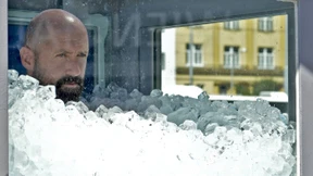 Österreicher steht mehr als zwei Stunden in Eiskabine