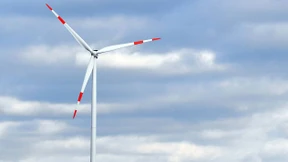 Neben Windrädern wohnen soll sich lohnen