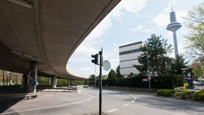 Wie passt die U4 durch das Nadelöhr Ginnheim?