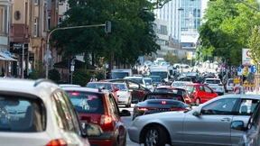 Bürgerinitiative: Keines der Mainufer für Autos sperren