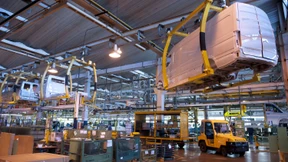 Mercedes verkauft Lieferwagen-Werk in Argentinien