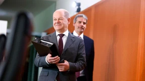 Scholz hört bisher nur ein Knirschen in den eigenen Reihen