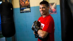 Debüt als „stolzer, schwuler Boxer“