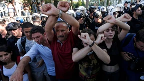 Zusammenstöße nach Wiedereröffnung des Gezi-Parks