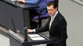 Einmal Guttenberg und zurück