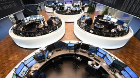 Spekulationen um Deutsche Bank drücken Kurse