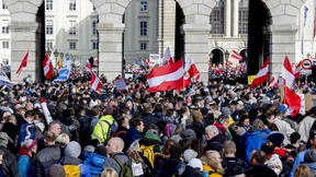 Proteste gegen Corona-Lockdown und Impfungen