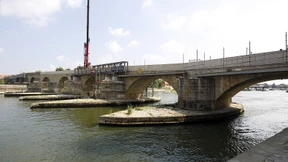 Abgefräst, eingepasst und aufgeklebt