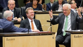 Regierung soll Burka-Verbot in Gerichtssälen prüfen