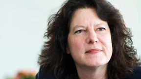 Schulen bauen und Verwaltung umgestalten