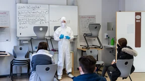 Warum werden nicht für alle Schulen Luftfilter gekauft?