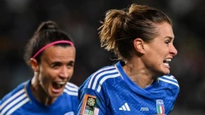 Italien siegt spät, Brasilien souverän