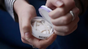 Snus – der Kampf um die Nikotinbeutel