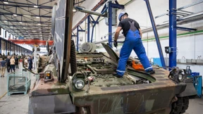 Weniger Bürokratie für mehr Waffen