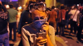 Mit Twitter und Tränengas gegen Demonstranten