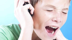 Wie ein Ohrwurm ins Ohr kommt