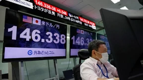 Der Dollar kostet fast 147 Yen